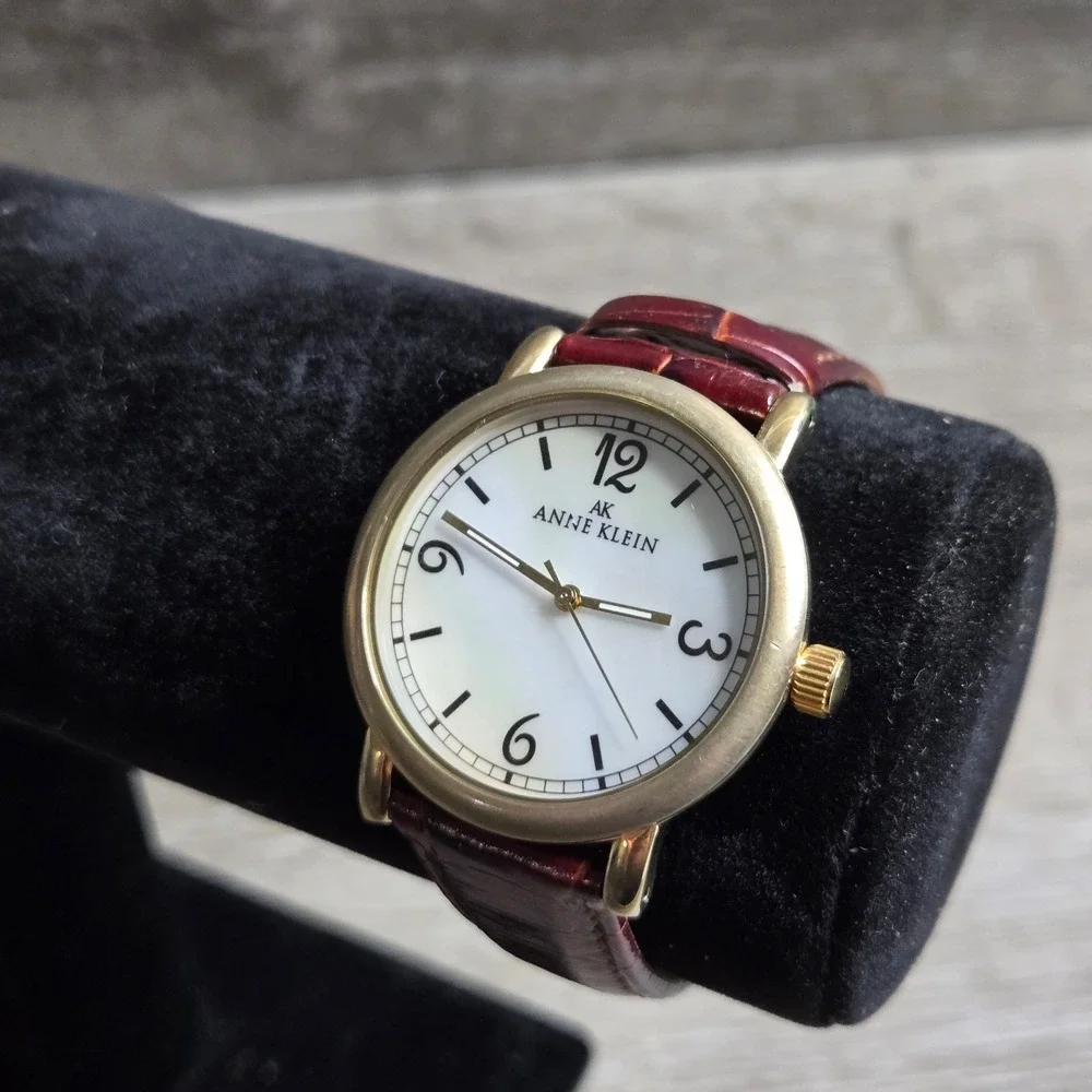 Anne Klein Womens Gold Tone Watch V121E MOP Dial Leather Band Working 7